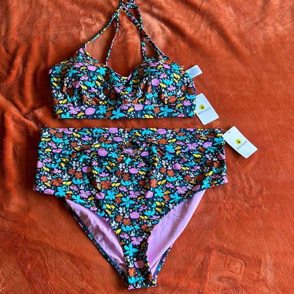 Other - Body Glove, Women’s Size 3X Woodstock Floral 2 Piece Bikini